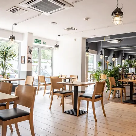 酒店 Mokotow